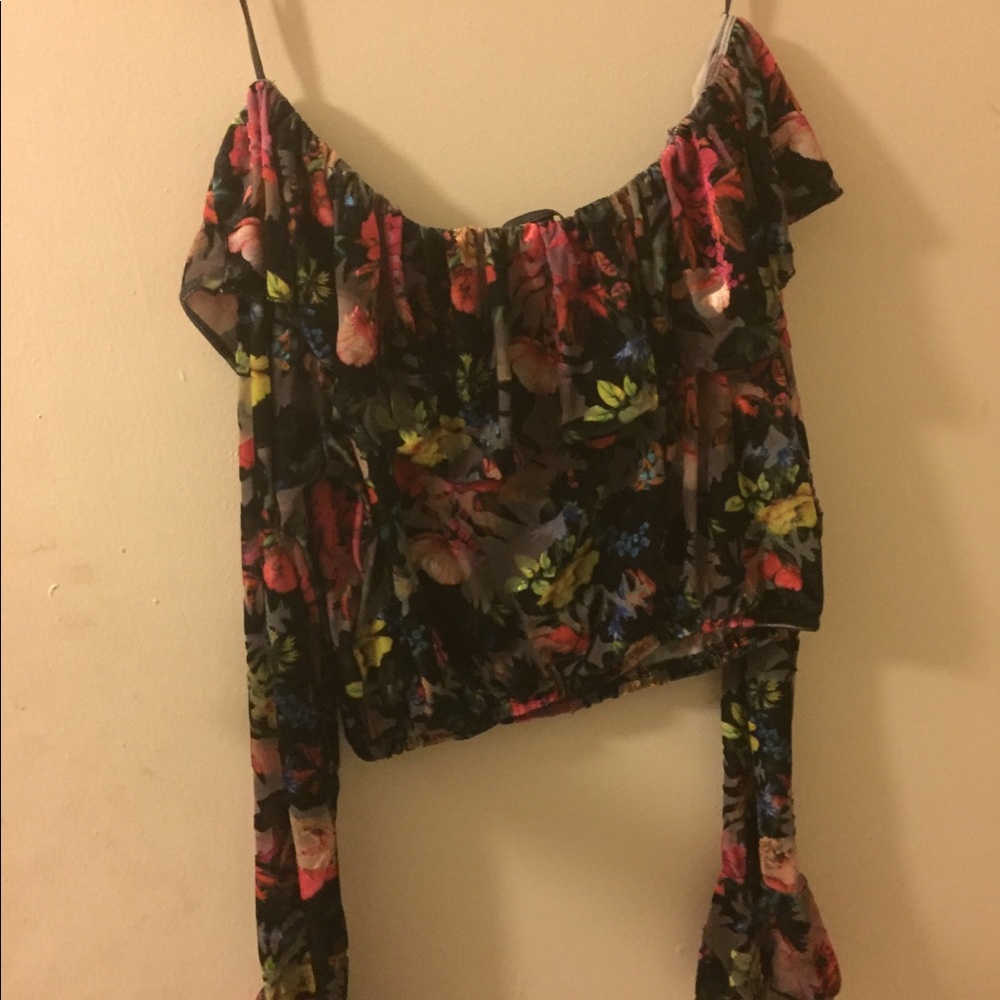 Off the shoulder floral crop top - Picture 4 of 5